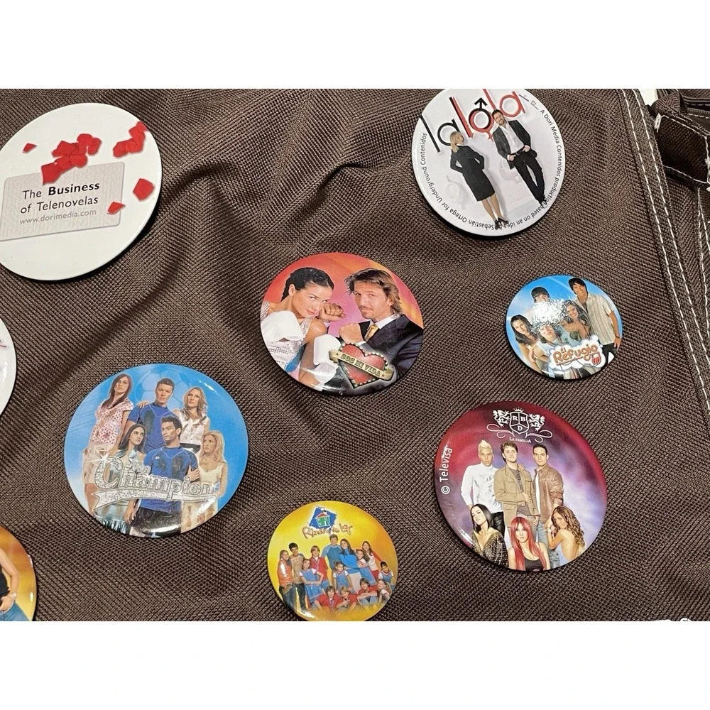 Rare MIPTV Milia Messenger Bag w/ 11 Telenovela Pins Rebelde Sos Mi Vida Lalola